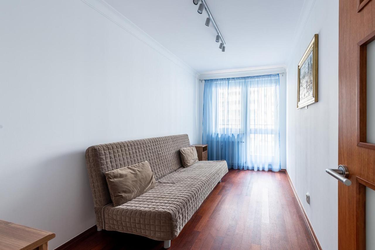 Bukowinska 12 Prywatne Mieszkanie 80M2 Z Dwiema Sypialniami I Balkonem 2X Bezplatne Miejsca Parkingowe Samodzielne Zameldowanie! Private Garage! Self Check-In System! Warschau Exterior foto
