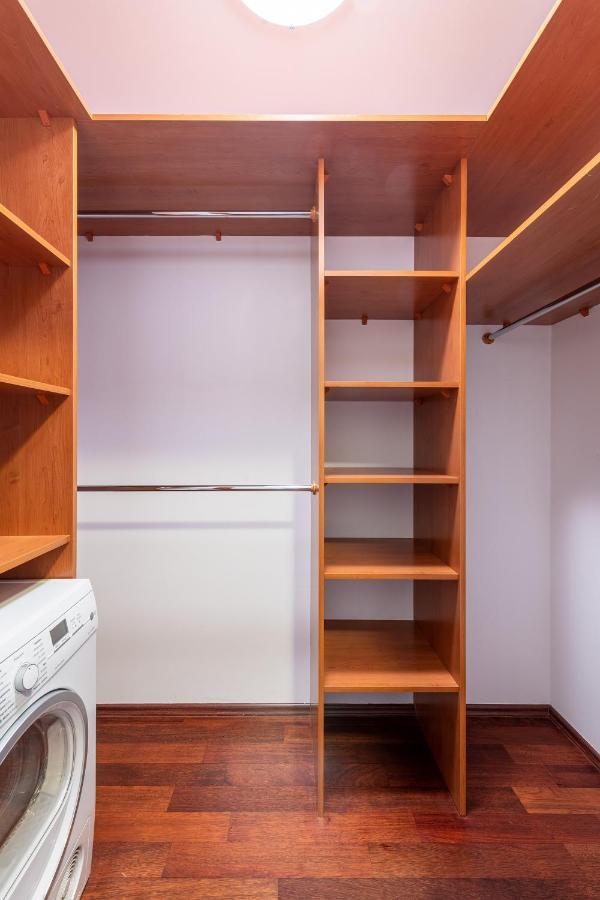 Bukowinska 12 Prywatne Mieszkanie 80M2 Z Dwiema Sypialniami I Balkonem 2X Bezplatne Miejsca Parkingowe Samodzielne Zameldowanie! Private Garage! Self Check-In System! Warschau Exterior foto